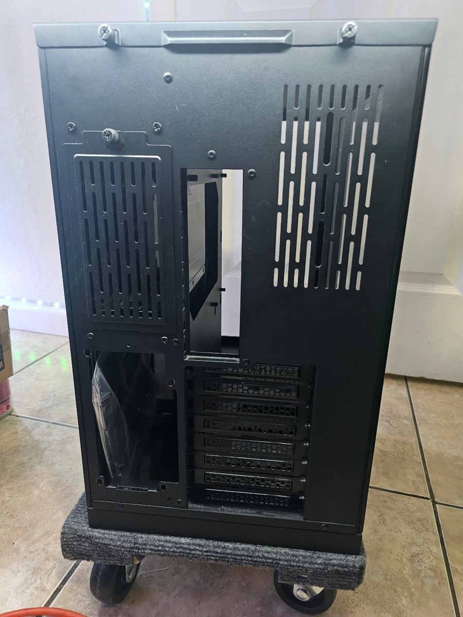 Lian Li PC-O11 Dynamic Razer Edition ATX Mid Tower Computer