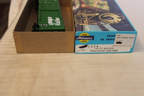 Athearn escala HO, coche de caja de 50', Burlington Northern, verde, #219332 - 5524 construido | Zustand: Used