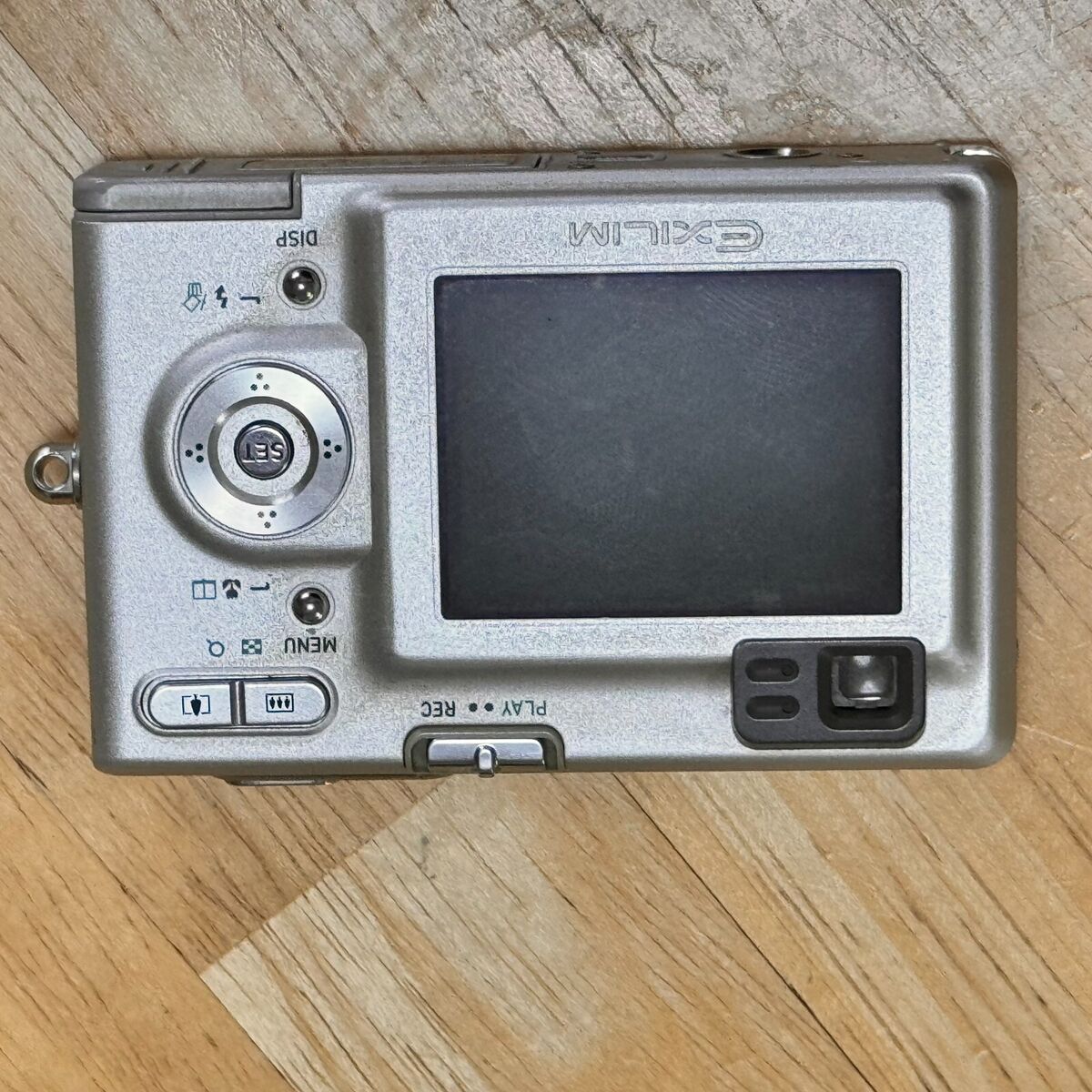 CASIO EXILIM EX-Z3 Silver Compact Digital Camera Body ONLY CASIO EXILIM EX-Z3 Silver Compact Digital Camera Body ONLY