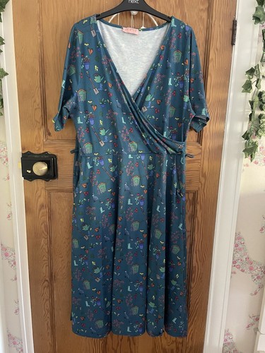 Popsy Gardening Cats Midi Dress 18