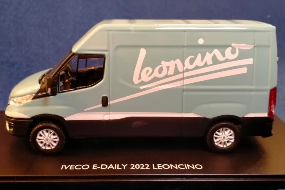 Furgone transporter Van Iveco E Daily E-Daily 2022 Leoncino Eligor 1/43 (NO OM) - Immagine 2 di 4