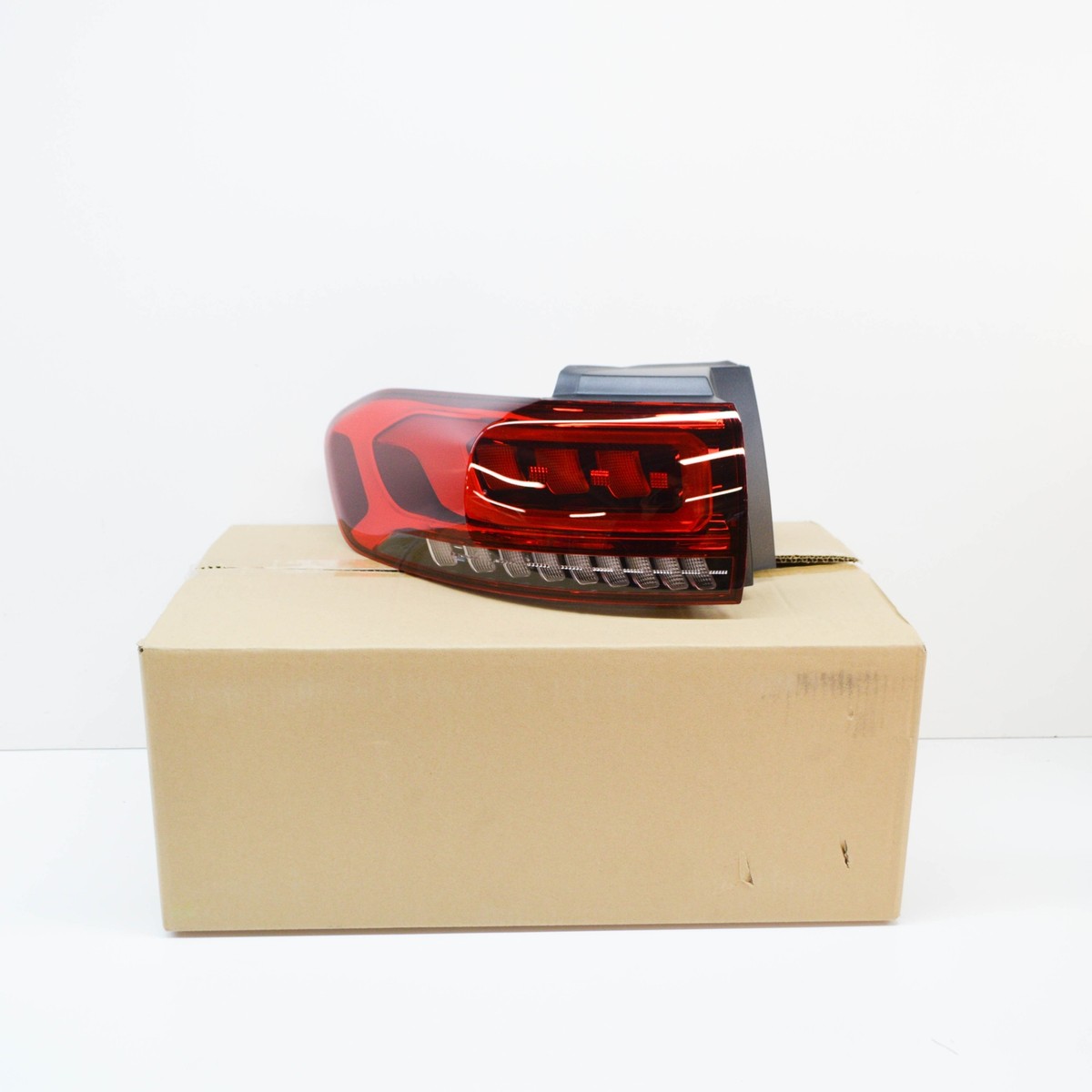 NEW MERCEDES-BENZ GLB X247 REAR LEFT OUTER TAILLIGHT A2479066704