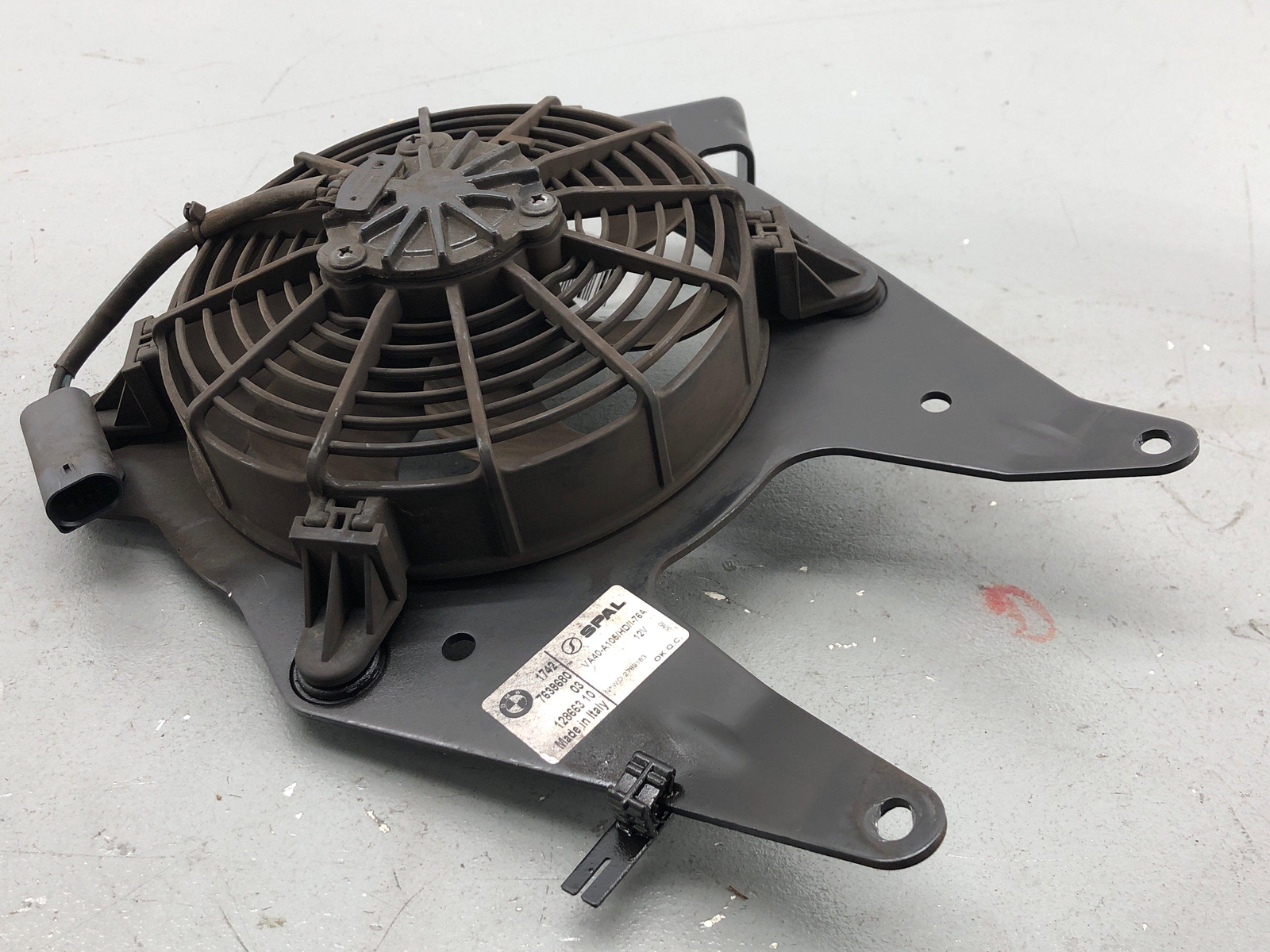 2014-2019 BMW I8 REAR TRUNK MOUNTED ELECTRIC COOLING FAN MOTOR 17427639680 OEM