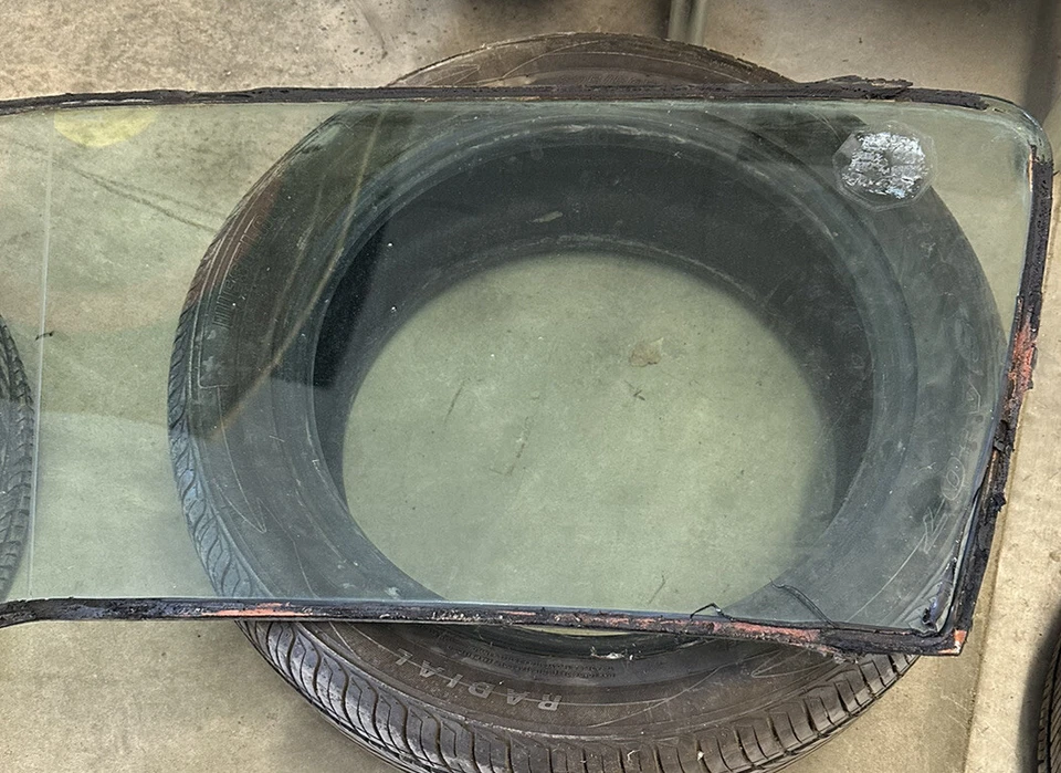 NO SHIPPING 1975 Monte Carlo Back Glass LOCAL PICK UP ONLY - Image 4 of 4