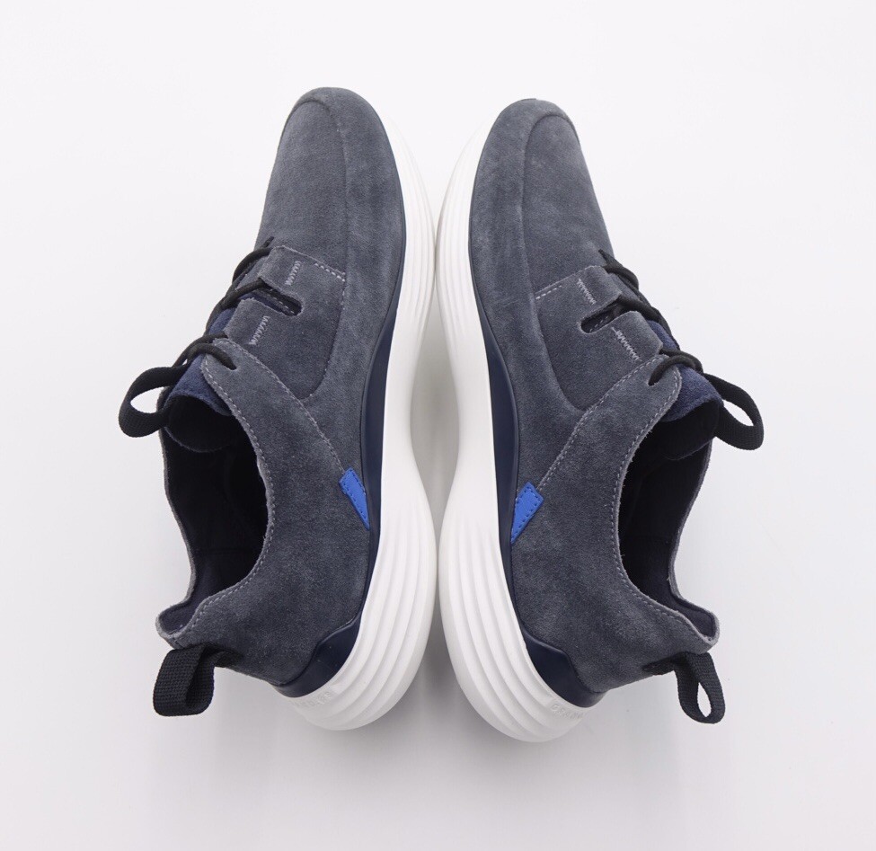 Cole Haan Men display picture 3