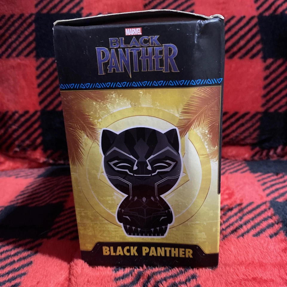 Funko Pop Dorbz Black Panther - Brilla en la oscuridad GITD Hot Topic exclusivo #424 Foto 4 de 4