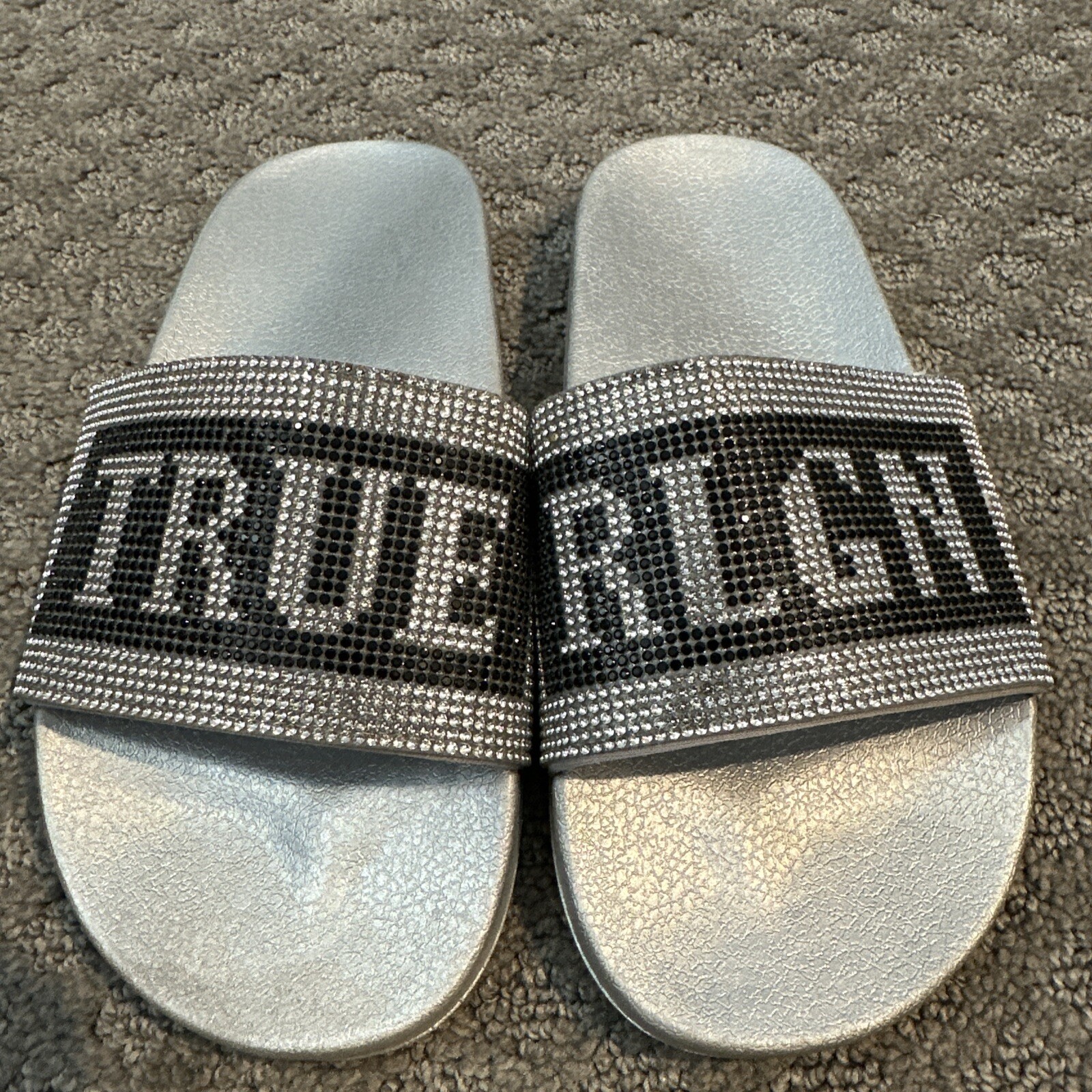 TRUE RELIGION Slides Sandals Jasmin SILVER RHINESTONE Women’s Size 9 NEW