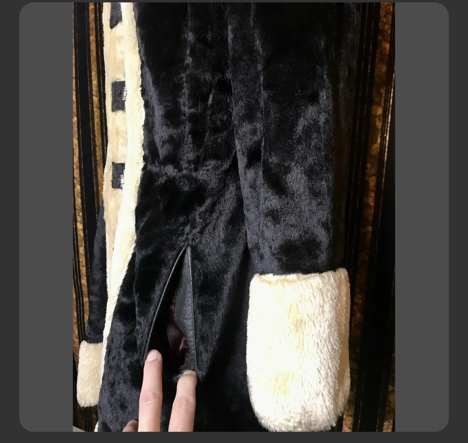Vintage 1970s Mod Faux Fur Color Block Black Coat with Metal Toggles - Image 4 of 4