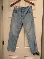 Gap Girlfriend Mid Rise Light Blue Denim Jeans Light Wash Button Pockets