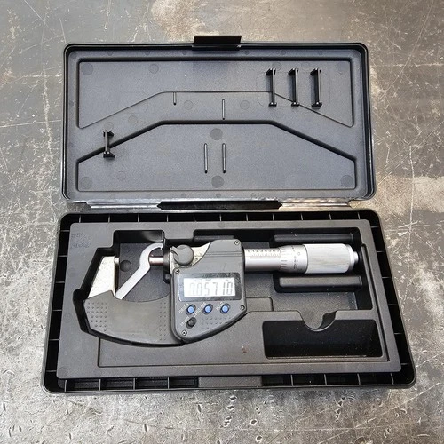 Mitutoyo 293-240-30 Coolant Proof Micrometer 0-1 Inch Mitutoyo 0-1" Digital Micrometer .00005" .001mm IP65 Coolant Proof 293-348-30