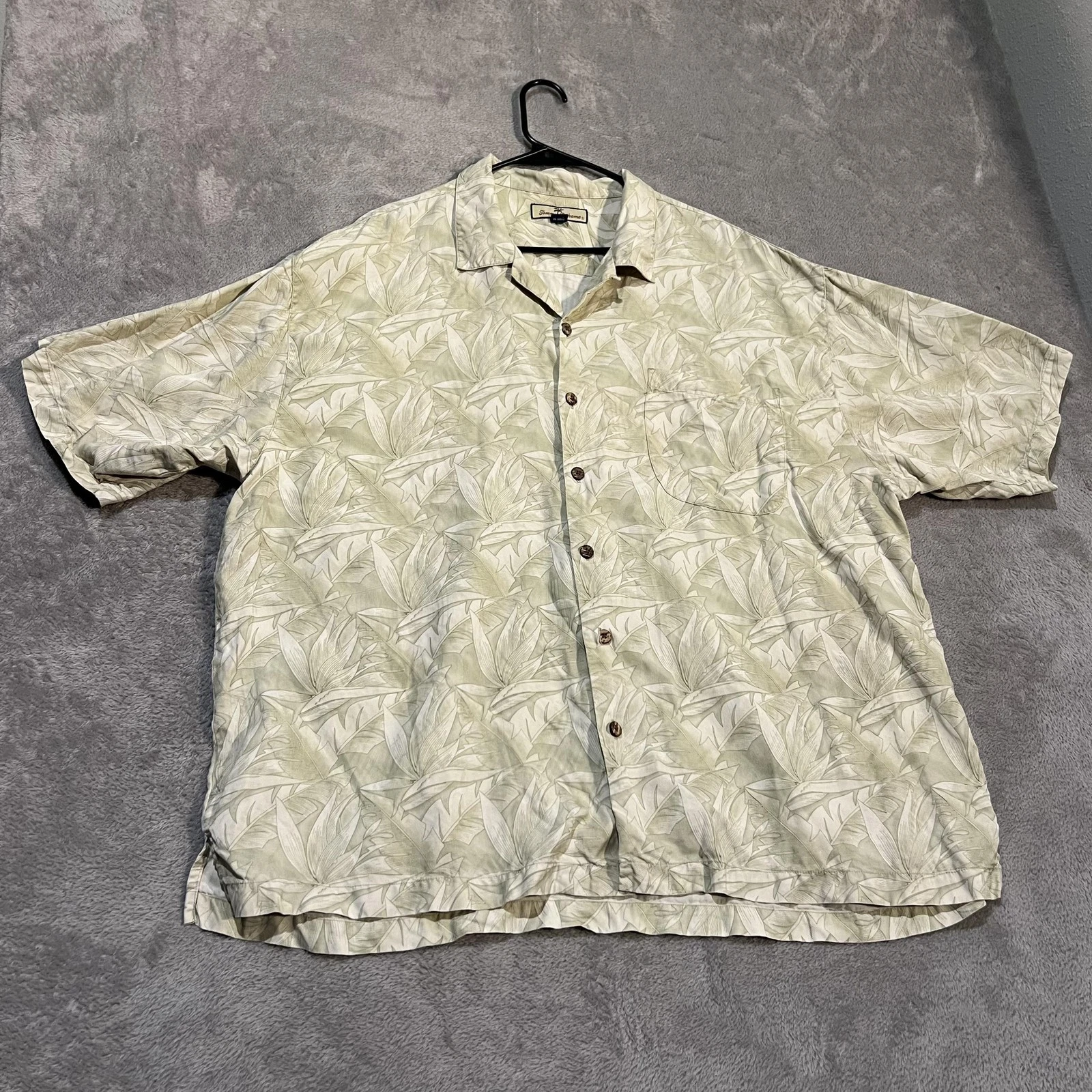Tommy Bahama Shirt Mens 2XL Green Silk Leaf Hawaiian Short Sleeve Button Up