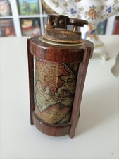Briquet Ancien rechargeable à essence en bois, décor carte du monde, flasque