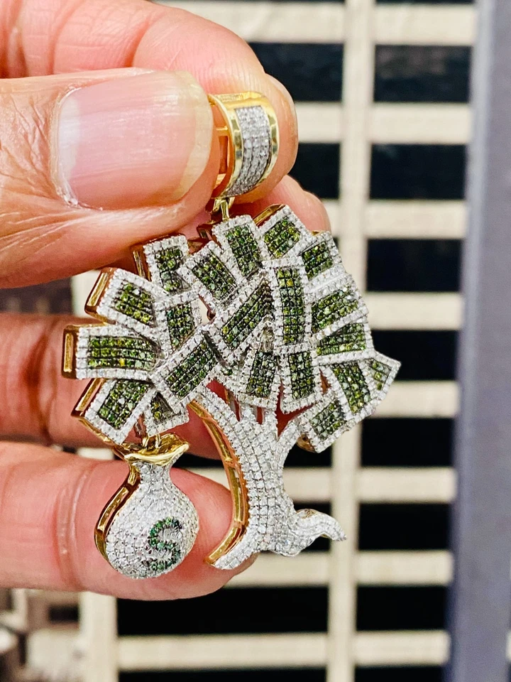 Colgante de dinero bolsa corte redondo de diamantes creado en laboratorio enchapado en oro amarillo de 14 quilates Foto 3 de 3