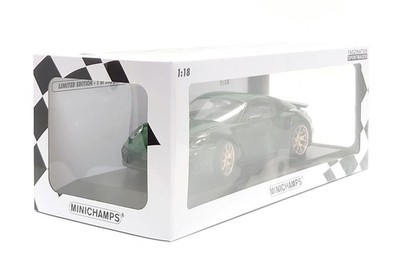 Minichamps 1:18 Porsche 911 Turbo S (992) Sport Design in Irish