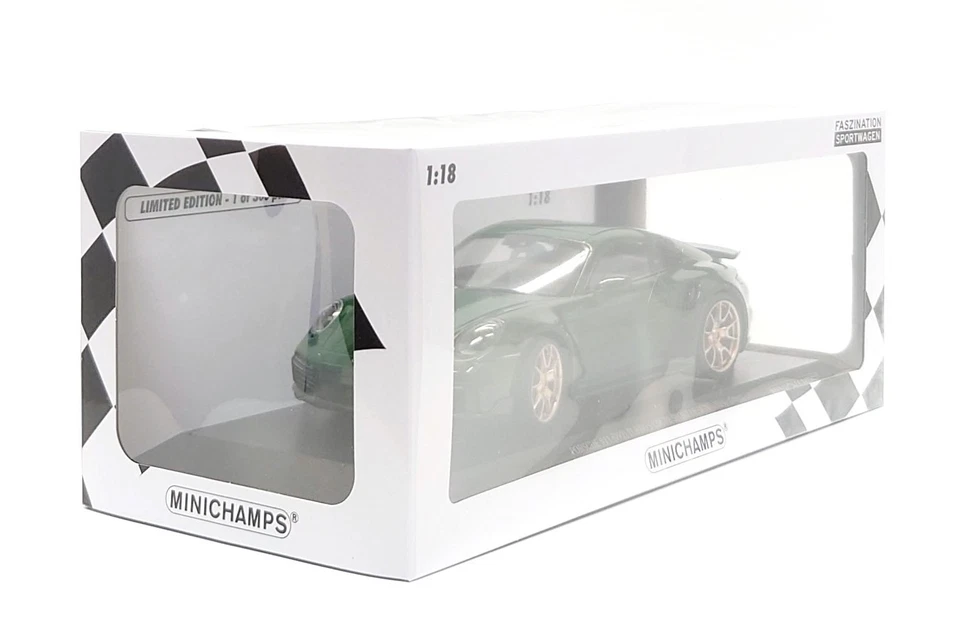 Minichamps 1:18 Porsche 911 Turbo S (992) Sport Design in Irish Green - Image 2 of 4
