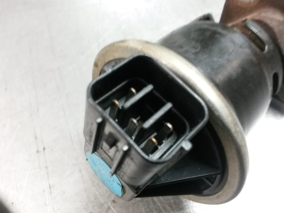 EGR Valve From 2005 Saturn Vue 3.5 - Image 2 of 4