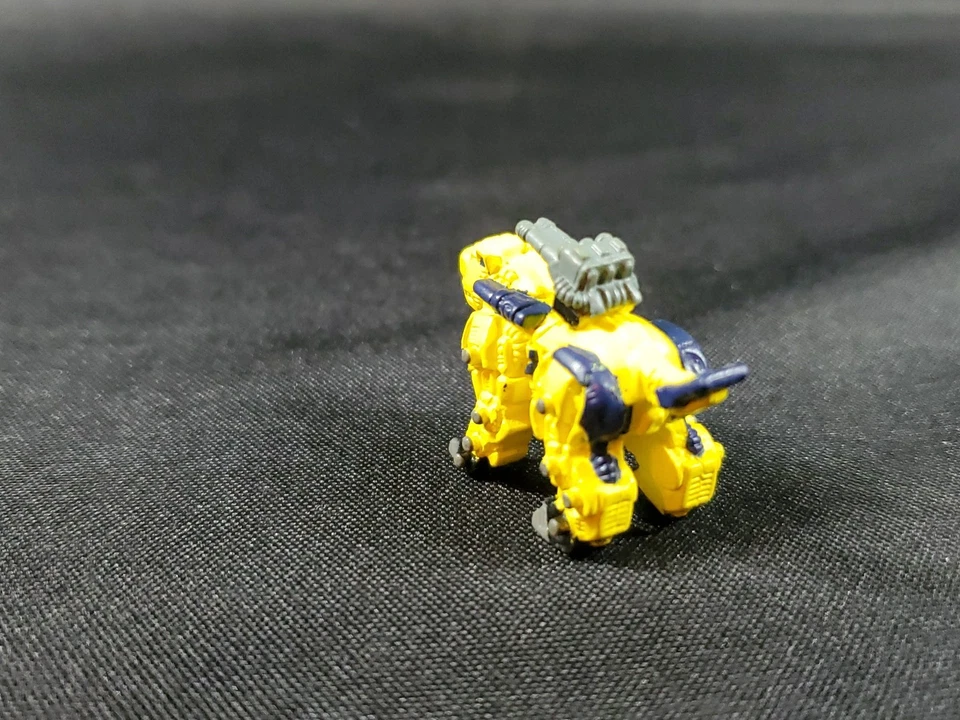 2001 Zoids Battle Champions Gashapon 1" Zaber Fang Yellow Mini Figure Tomy ** - Image 3 of 4
