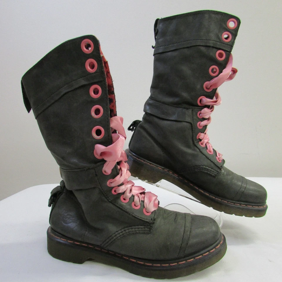 Dr. Martens 灰色粉色花卉中筒靴女式 7 码 — 第 4/4 张图片