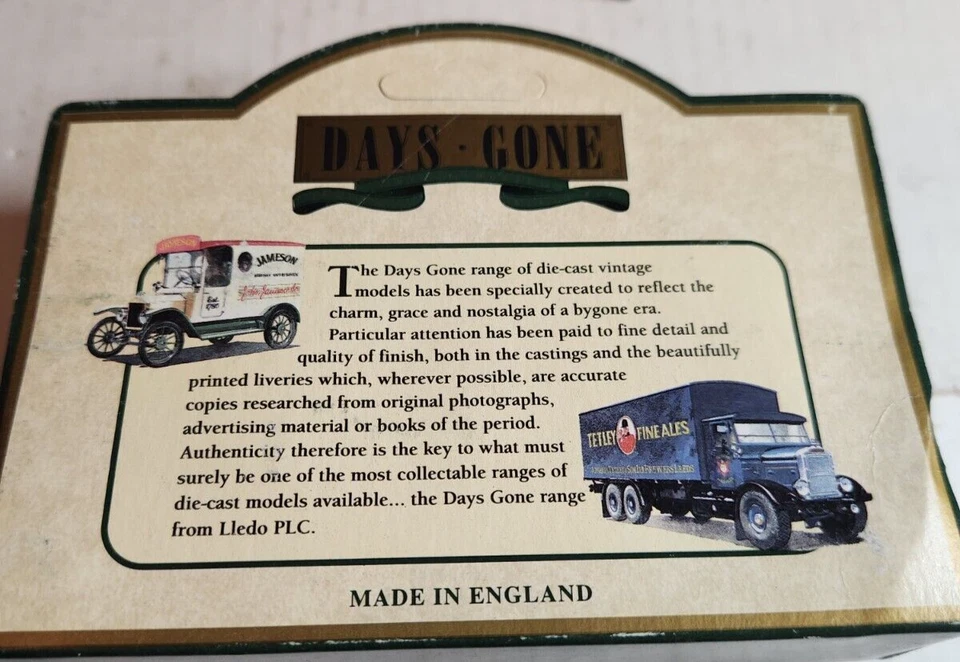 Lledo 1939 Dodge Streamliner Delivery Truck Texaco set of 2 - Image 4 of 4