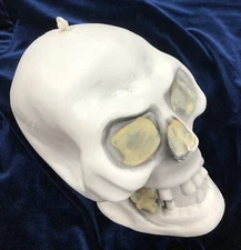 Vtg Sun Hill Blow Mold Plastic Halloween Skull That Glows In The Dark