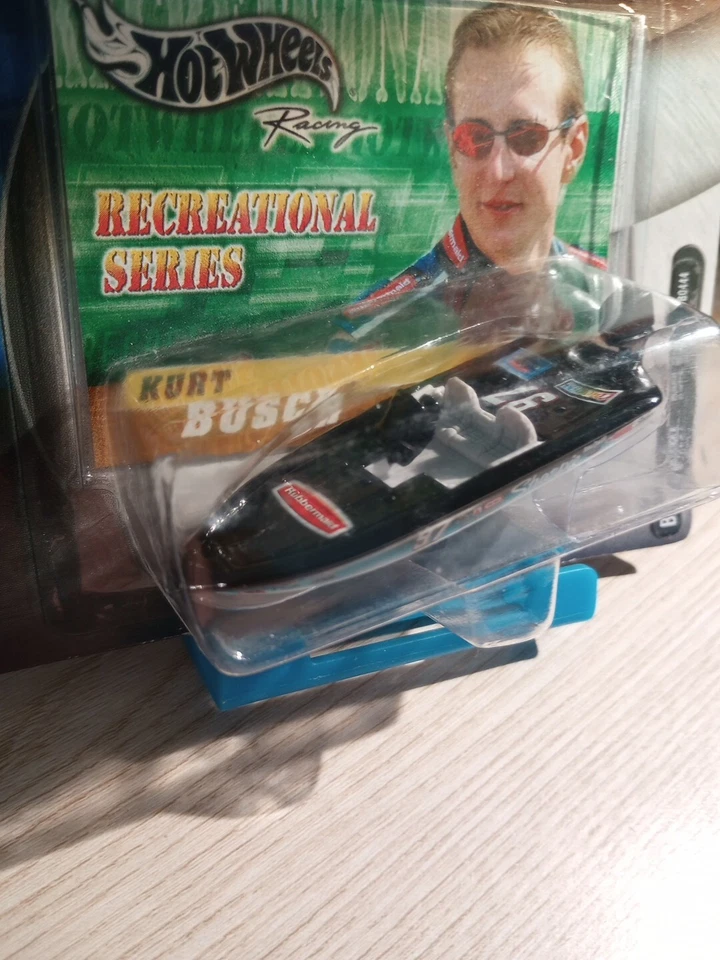 Barco de lubina Kurt Busch serie recreativa Hot Wheels 1:64 China Foto 3 de 4