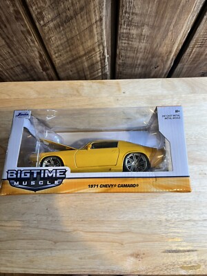 Jada Toys Bigtime Muscle Series: 1971 Chevy Camaro Yellow