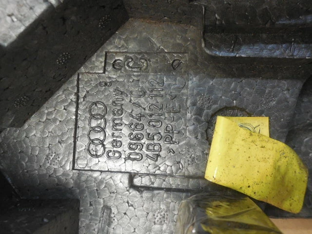 Audi A6 1998-2004, A6 Quattro gato de emergencia herramienta almacenamiento espuma Foto 2 de 4