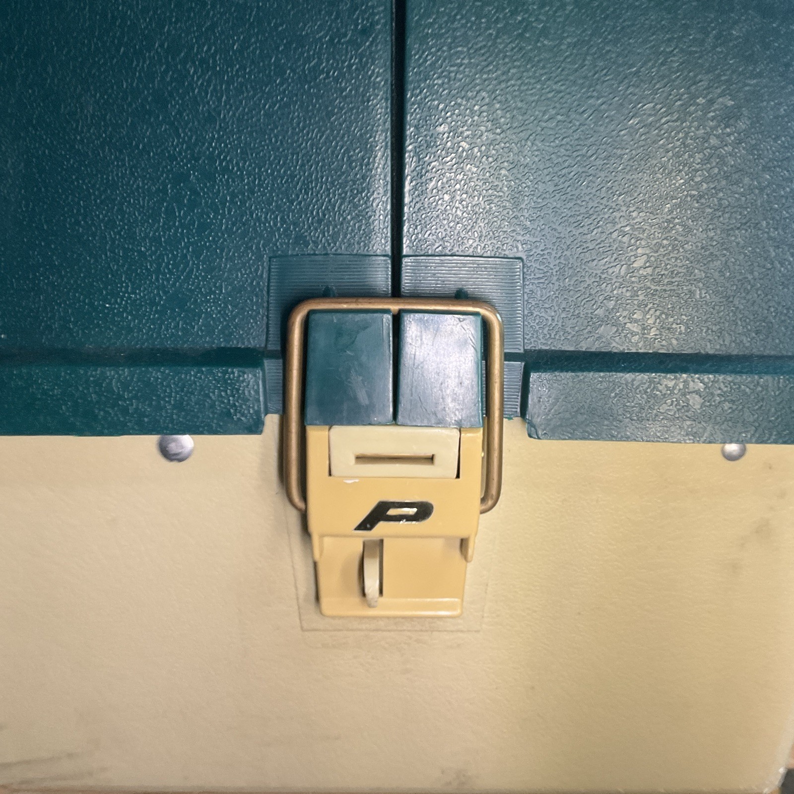 Vintage PLANO 8733 3 Tray-Side Locking-Tackle Box 17”x10”x9” - NICE!