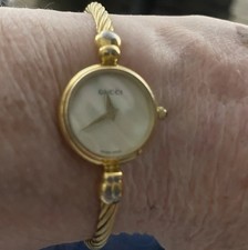 Gucci Ladies Rope Bangle Watch With Mother Of Pearl Face 2700.2.L