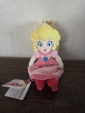 Princess Peach 9  Plush   2017 Nintendo Super Mario   Stuffed Toy