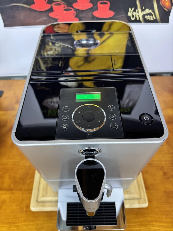 Máquina de café espresso/capuchino súper automática Jura ENA MIcro 9 - renovada con garantía Foto 4 de 4