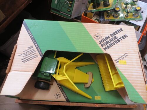 ERTL FARM JOHN DEERE TRINCIA FORAGGIO TRATTORE ATTACCO 1/16 N-MIB #509 USA - Foto 6 di 12