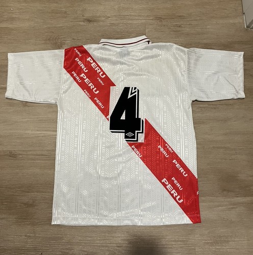 Vintage 1996 Peru National Team #4 Umbro Football Soccer Jersey Kit Size Medium - Bild 2 von 4
