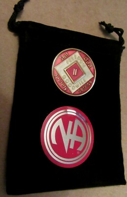Narcotics Anonymous Burgundy Red 2 year NA Medallion Gold White Chip Coin Clean
