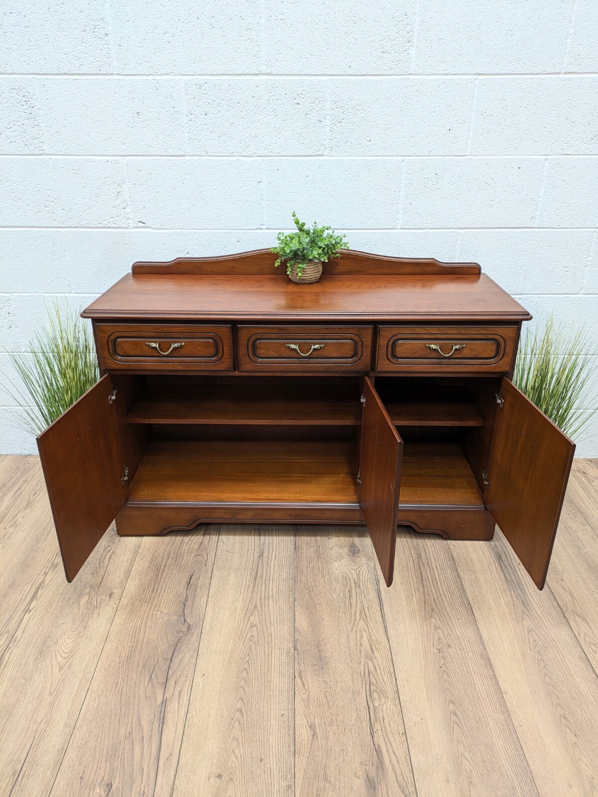 Beautiful Vintage Rossmore Sideboard eBay