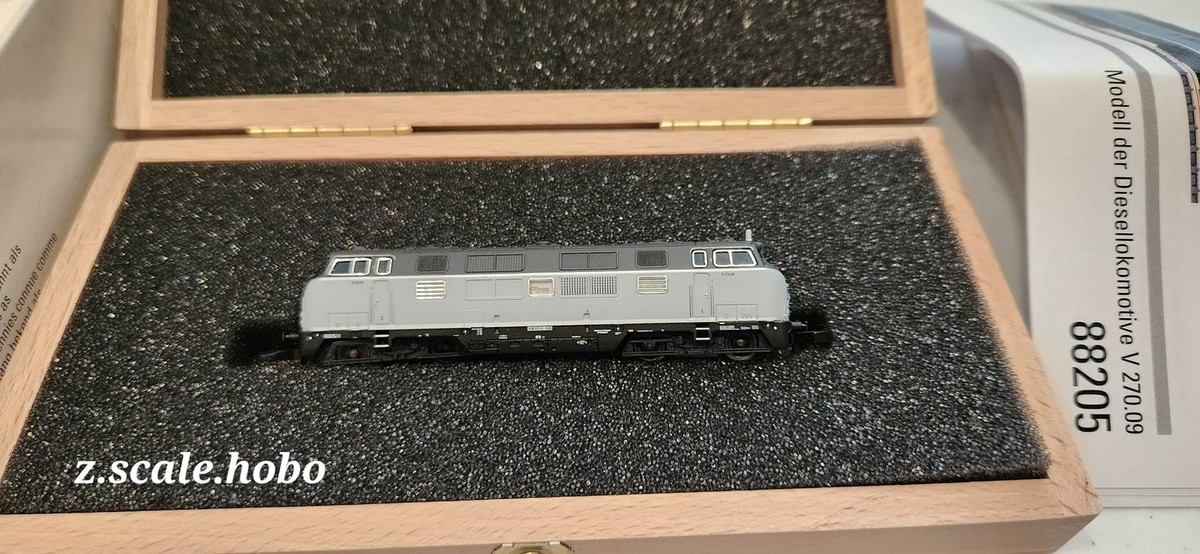 Marklin 88205 Z DB V270 Diesel Locomotive Wood Box *NEW *USA