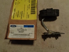 NOS New Ford Exhaust Hanger Bracket Assembly Fits ? F67Z-5260-FA
