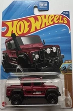 2025 Hot Wheels HW DIRT 10/10 '15 Land Rover Defender Double Cab 179/250