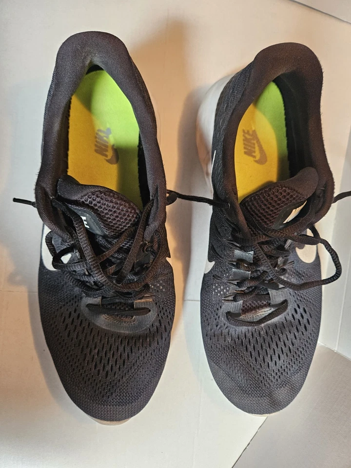 Nike? SOPORTE DINÁMICO LUNALON. Talla para hombre no aparece pero se ajusta como un 10. Foto 2 de 4