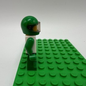 LEGO City Green Futuron Astronaut Space Minifigure Cty0582