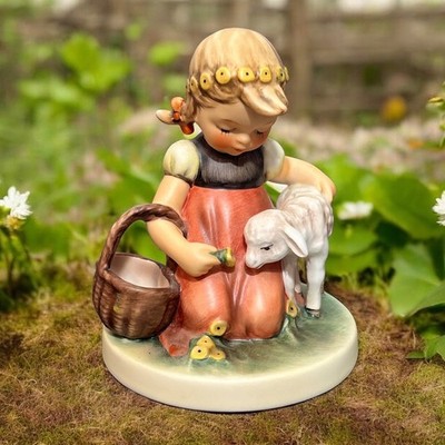 Vintage Goebel Hummel Favorite Pet Figurine Girl with Lamb Retirement Exclusive
