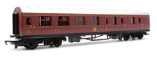 Hornby R4389 RailRoad Brake Third Coach LMS 5200