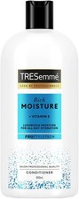 TRESemmé Moisture Rich Conditioner with vitamin E for dry, damaged hair 900 ml 11.38 per litre