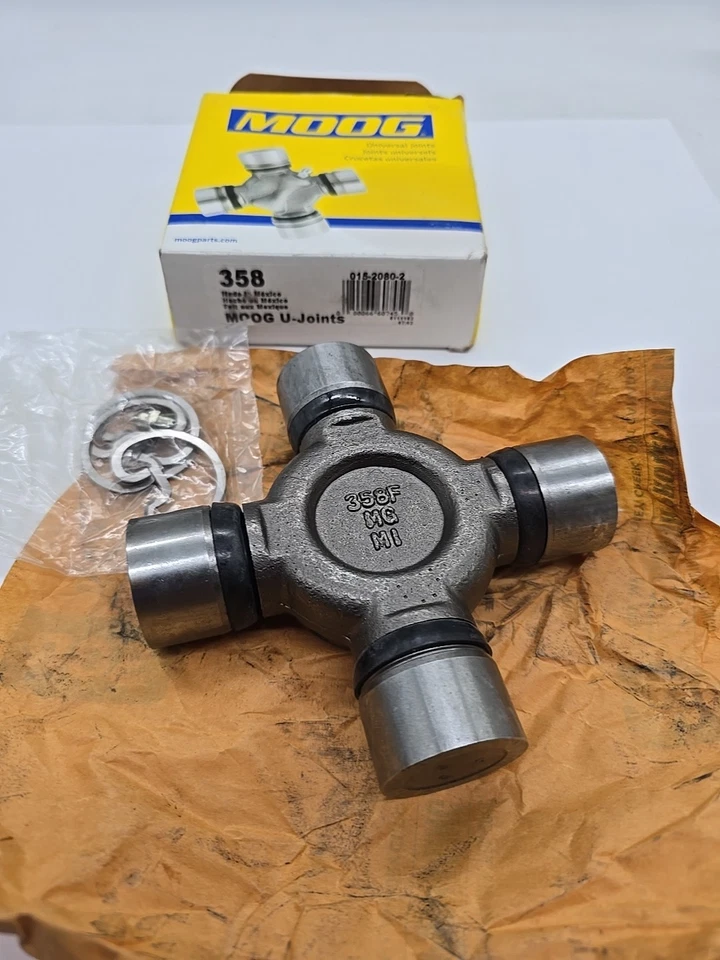 Junta universal Moog 358 U junta 015-2080-2 Foto 2 de 3