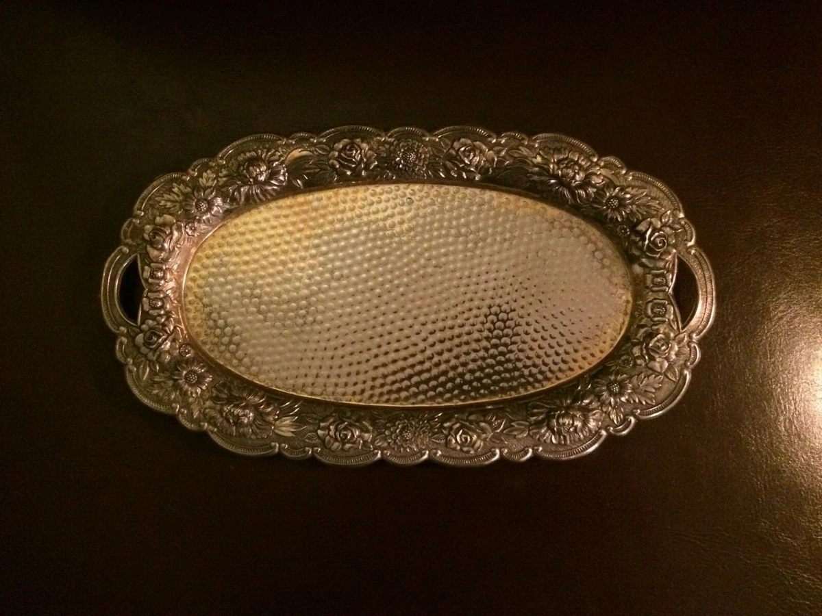 Süßes kleines Tablett Metall oval mit Blumengirlande und Henkeln