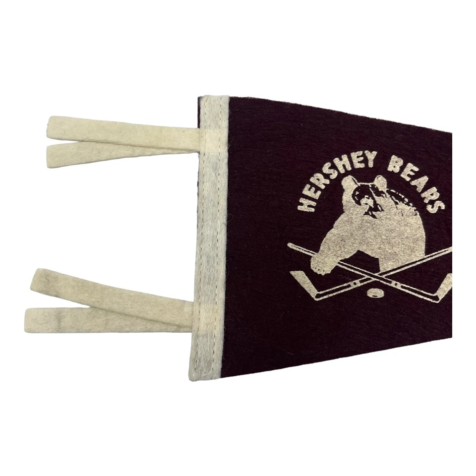 Banderín de fieltro de lana del equipo de hockey Hershey Bears de colección de los años 70 y botones alfileres Foto 3 de 4