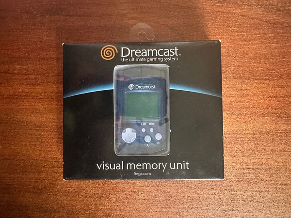 VISUAL MEMORY UNIT - Memoria para Dreamcast. EN CAJA COMPLETA sin usar.