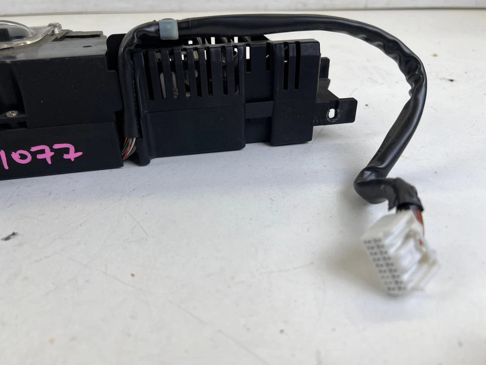 Pantalla frontal Toyota Crown JDM RHD HUD 170 8ª generación 99-03 OEM 83108-30040 Foto 4 de 4