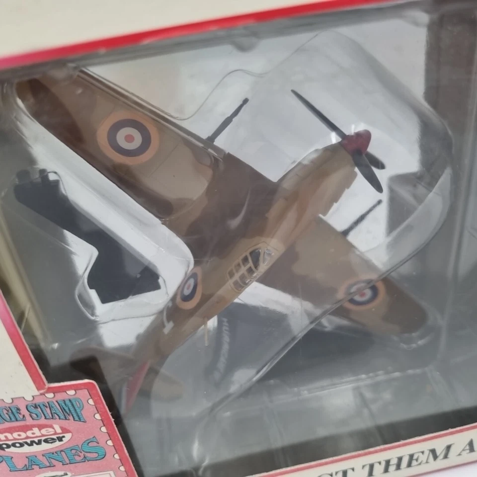 MODEL POWER Postage Stamp Planes 1:100 5340 Hurricane MKII Die-Cast Metal Model - Image 2 of 4