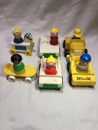 Vintage Fisher Price Little People Tractor 3 Cars Skateboard Rockinghorse 6 ppl